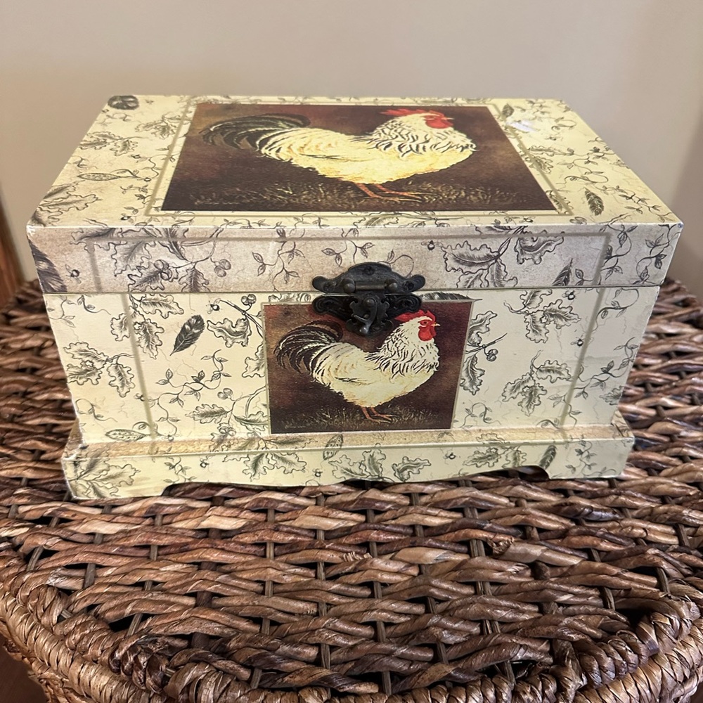 Farmhouse rooster wooden box
